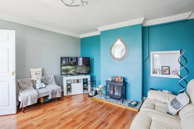 Photo 3 — Turie Crescent, Sheffield, S5