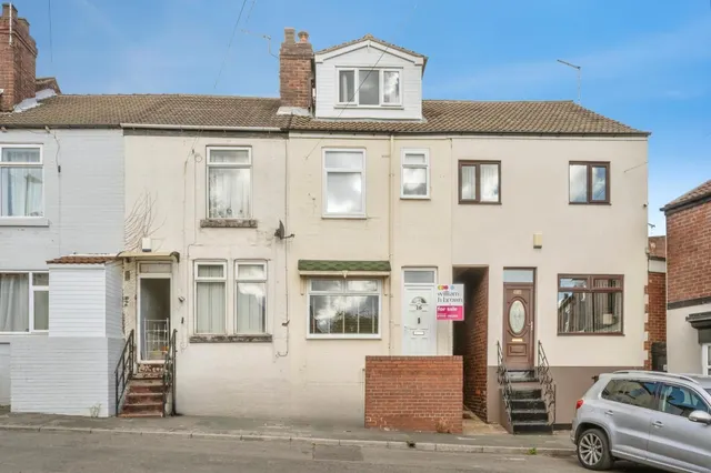 Cromwell Road, Mexborough, photo 1