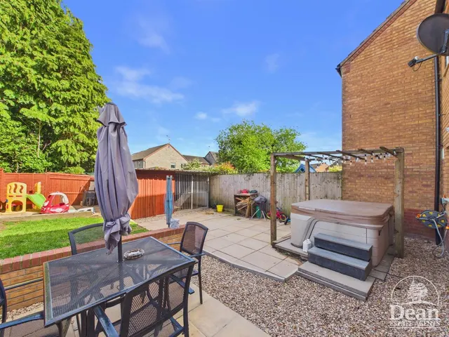 Chestnut Close, Mile End, GL16, photo 2