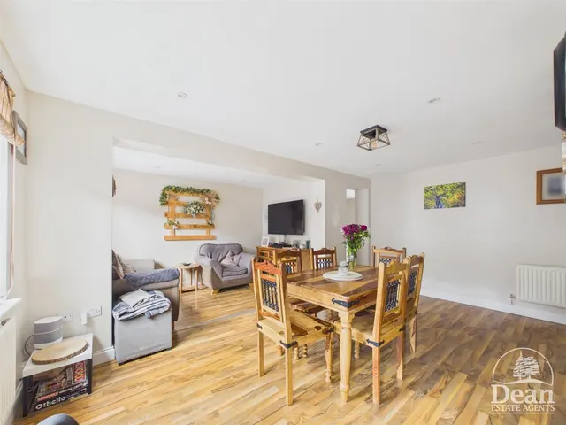 Chestnut Close, Mile End, GL16, photo 3