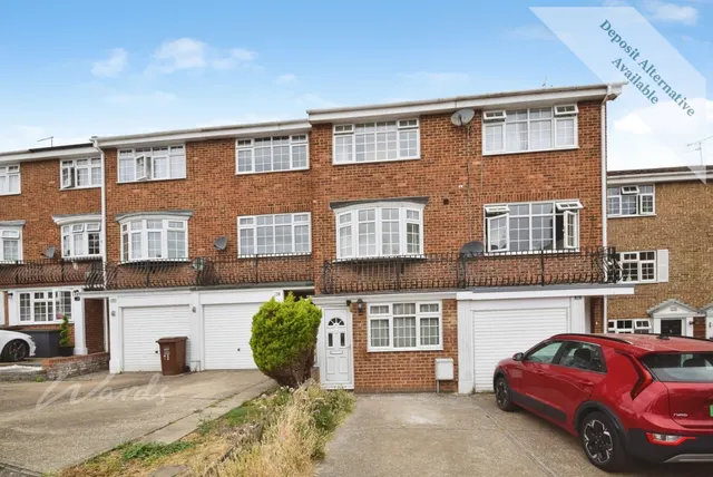 Wheatcroft Grove, Gillingham, ME8, photo 1