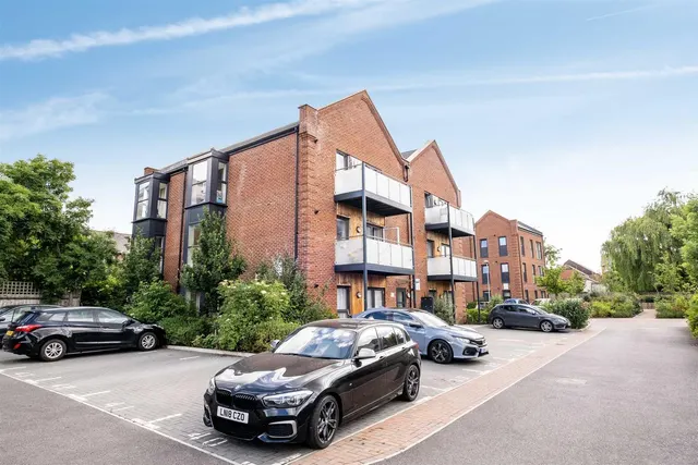 Otter Way, Yiewsley, UB7, photo 1