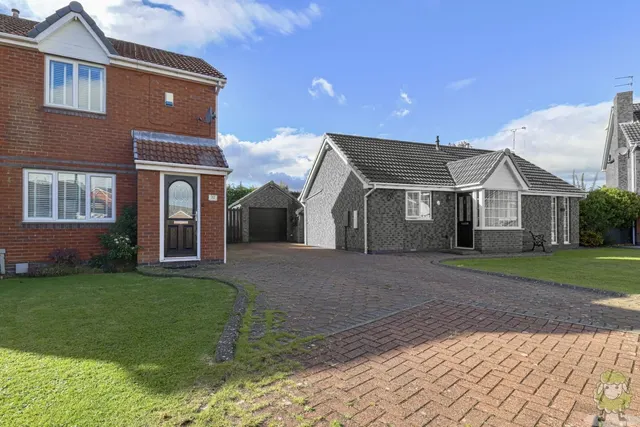 Evesham Close, Boldon Colliery, NE35, photo 2