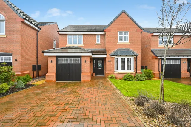 Butterfly Place, Edwinstowe, NG21, photo 1