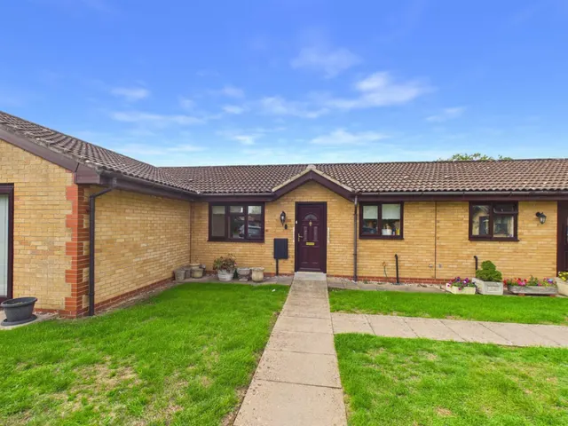 Marleyfield Close, Churchdown, GL3, photo 1