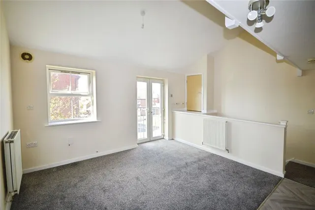 Solent Road, Church Gresley, DE11, photo 3