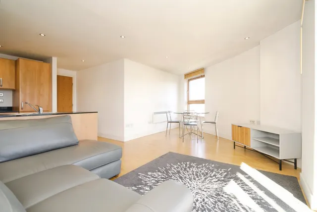 Armouries Way, Leeds, LS10, photo 3