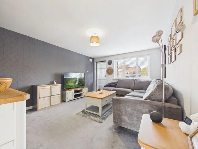 Cannock Way, Lower Earley, RG6, photo 2
