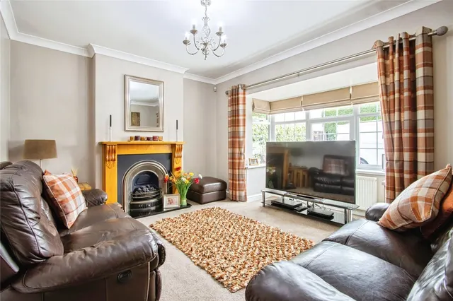 Photo 2 — Doncaster Road, WAKEFIELD, West Yorkshire, WF4
