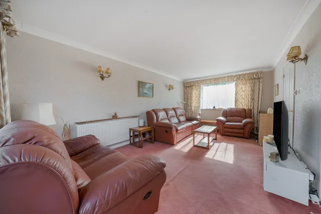 Peascroft Road, Leverstock Green, HP3, photo 3