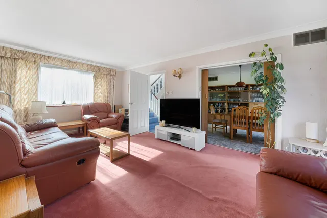 Peascroft Road, Leverstock Green, HP3, photo 1