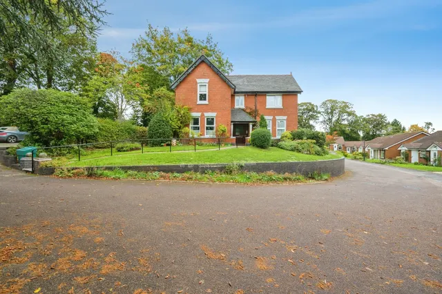 Maryvale Court, Lichfield, WS14, photo 1