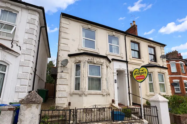 Cambridge Road, Aldershot, Hampshire, GU11 3JY, photo 1