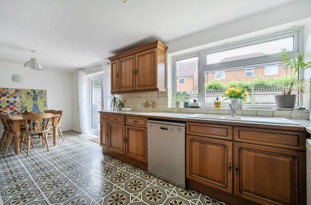 Photo 3 — Bramshill Close, Arborfield, Reading, Berkshire, RG2 9NF