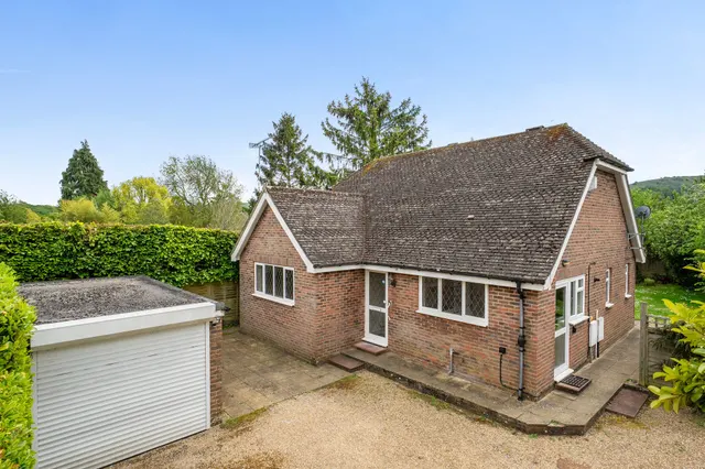 Browns Lane, Storrington, RH20, photo 1