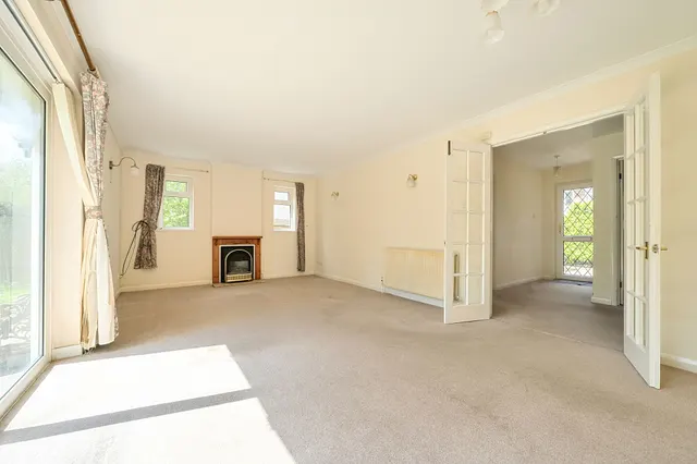 Browns Lane, Storrington, RH20, photo 3