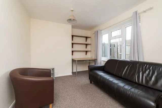 Montfort Close, Canterbury, CT2, photo 2