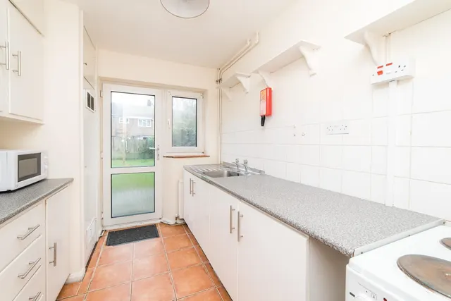 Montfort Close, Canterbury, CT2, photo 3
