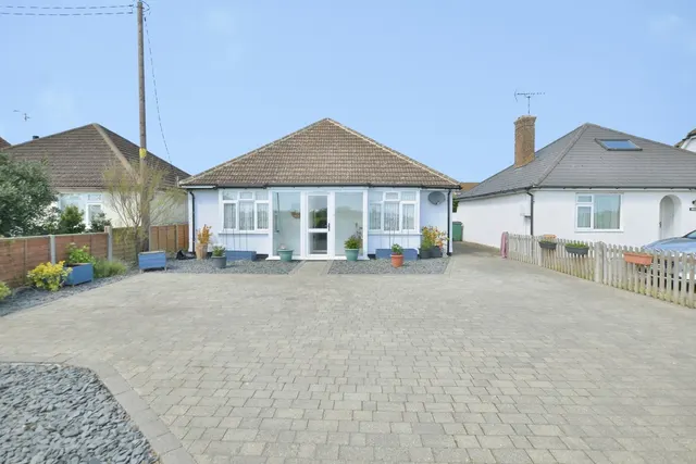 Dymchurch Road, New Romney, Kent, TN28, photo 1