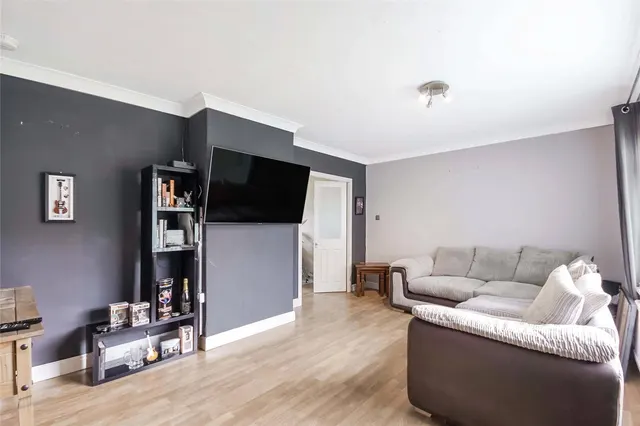 Photo 2 — Calgary Place, Westwood, East Kilbride, South Lanarkshire, G75