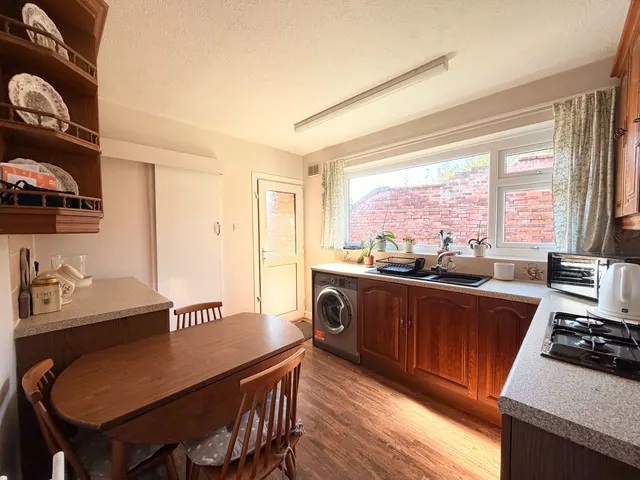 Chapel Street, Shepshed, LE12, photo 3
