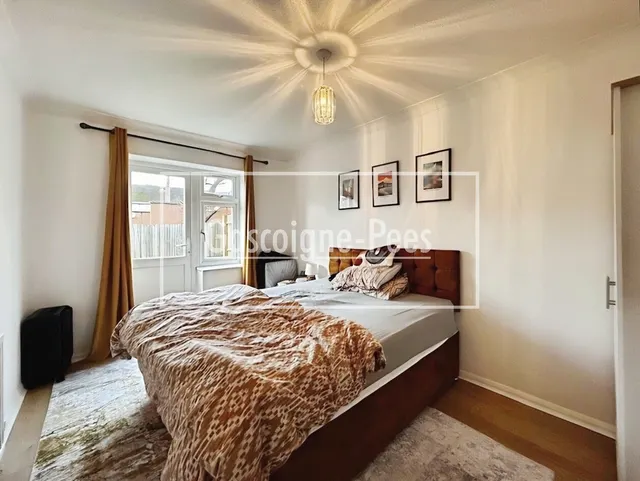 Park Road, Camberley, GU15, photo 3