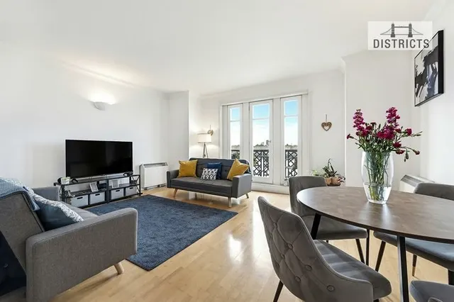 2 bedroom flat — Old Sun Wharf, 40, Narrow Street E14