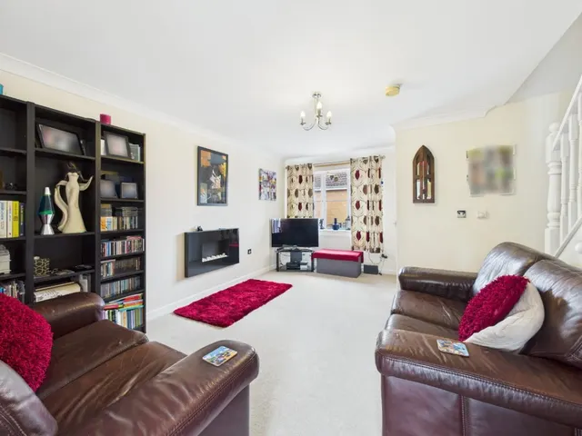 Photo 3 — Jubilee Close, Cherry Willingham, Lincoln