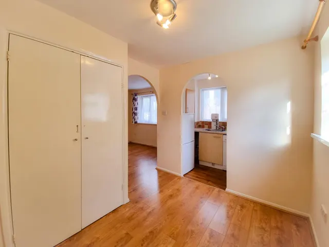 Southwold Road, Nth Wat, WD24, photo 3