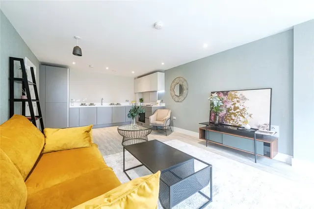 Kings Road, Newbury, RG14, photo 1
