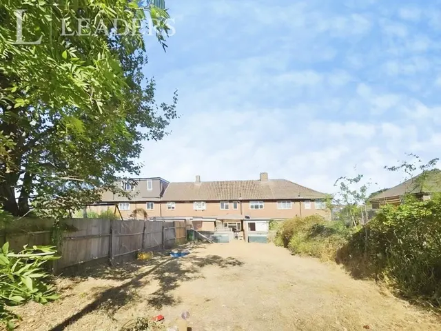 Western Road, Haywards Heath, RH16, photo 2