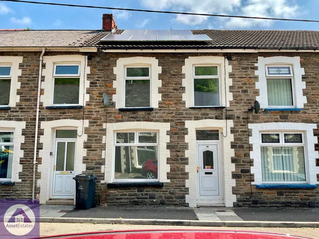 Glandwr Street, Abertillery, photo 1