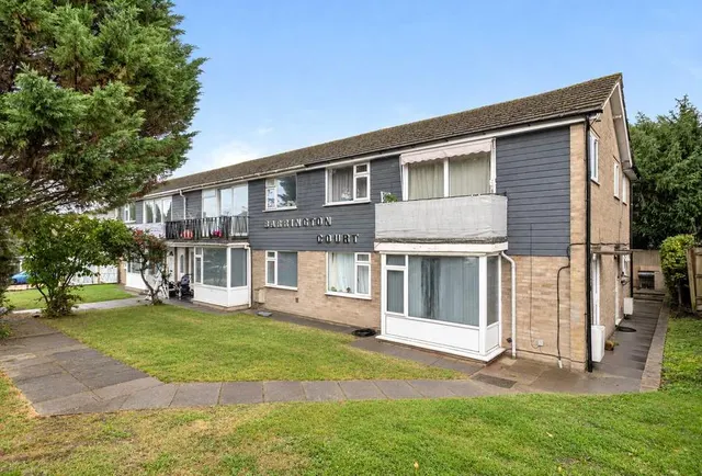 London Road, Redhill, RH1, photo 1