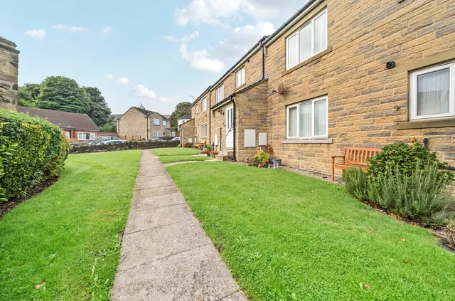 Mount Pleasant Court, Pudsey, LS28, photo 1