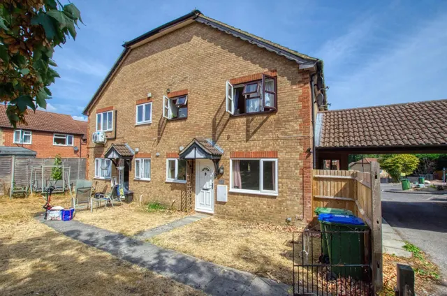 Bracklesham Close, Southampton, SO19 8TD, photo 1