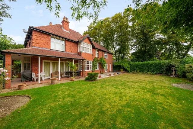 Altwood Road Maidenhead SL6, photo 1