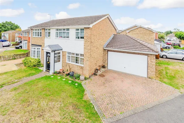 Meadow Close, Walderslade, ME5, photo 1