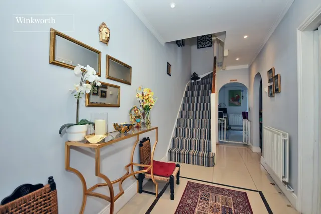 Lewiston Close, Worcester Park, KT4, photo 1