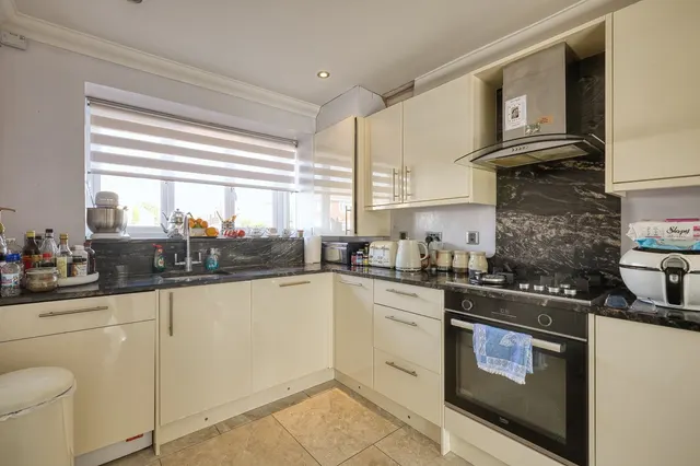 Camden Road, Broadstairs, CT10, photo 3