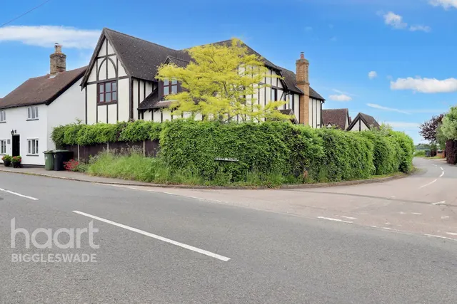 Sutton Road, Eyeworth, SG19, photo 1