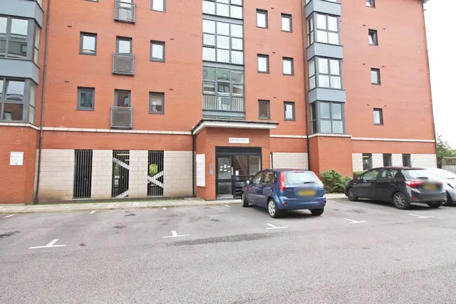 Bryers Court, Warrington, photo 1