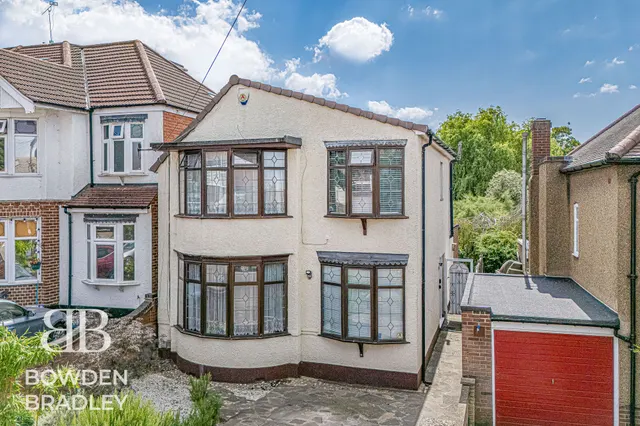 Heatherley Drive, Clayhall, IG5, photo 1