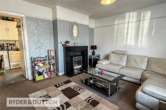 Broadway, New Moston, M40, photo 3