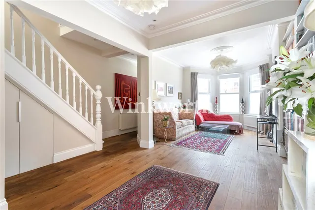 Woodside Gardens, London, N17, photo 1