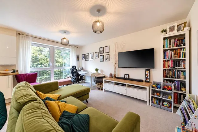 Ash Way, Woodford Green, IG8, photo 2