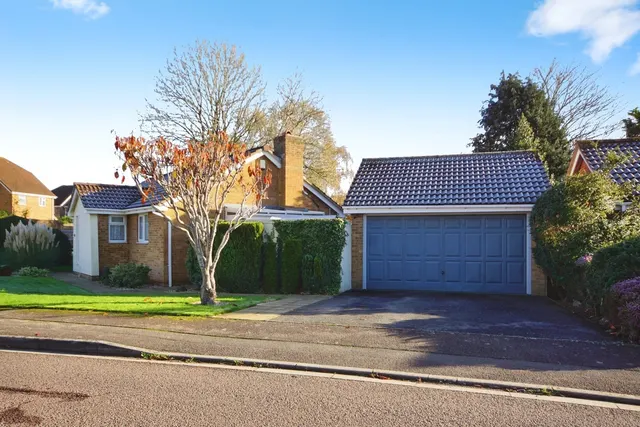 Photo 3 — Aintree Drive, Downend, Bristol, BS16