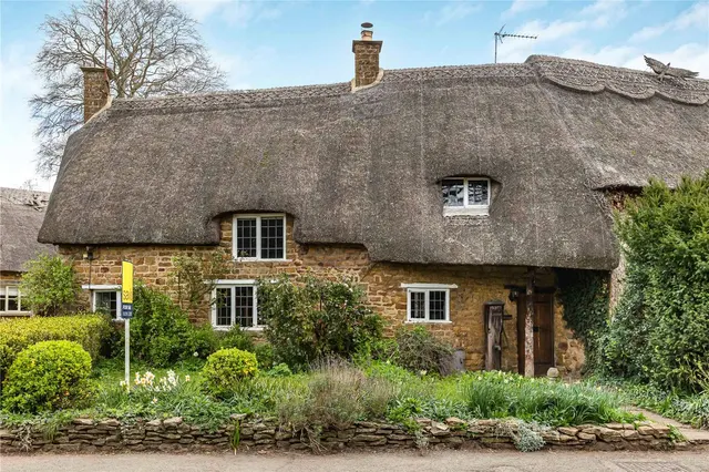 Prints Cottage, Bloxham, Banbury, Oxfordshire, OX15 4QG, photo 1