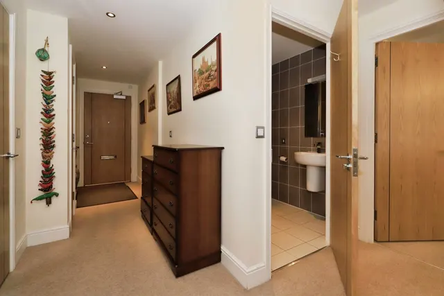 Park Road, Hagley, DY9, photo 3