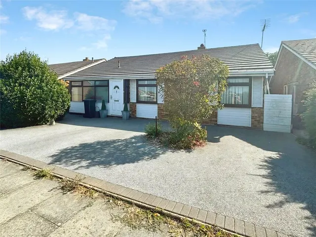 Eastchurch Road, Cliftonville, Kent, CT9, photo 1