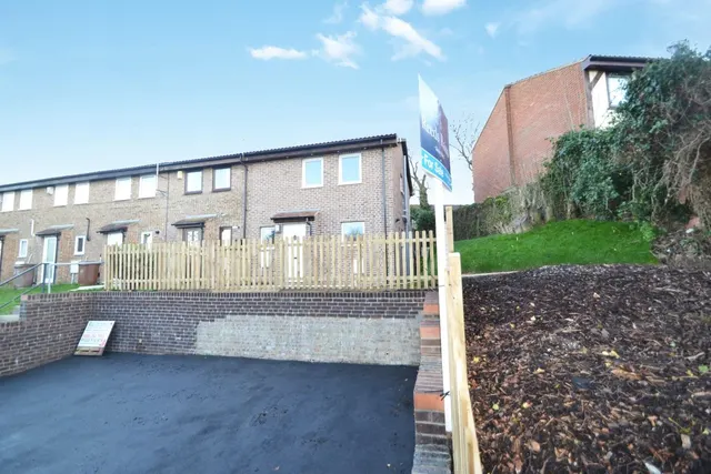 Chaffinch Close, Chatham, Kent, ME5 7RG, photo 1